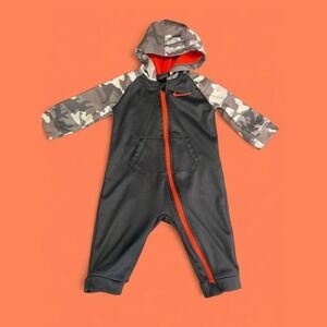Nike Infant‎ Full Zip Gray/Camo Hooded Lined Dri-Fit One Piece Coverall-9 Months